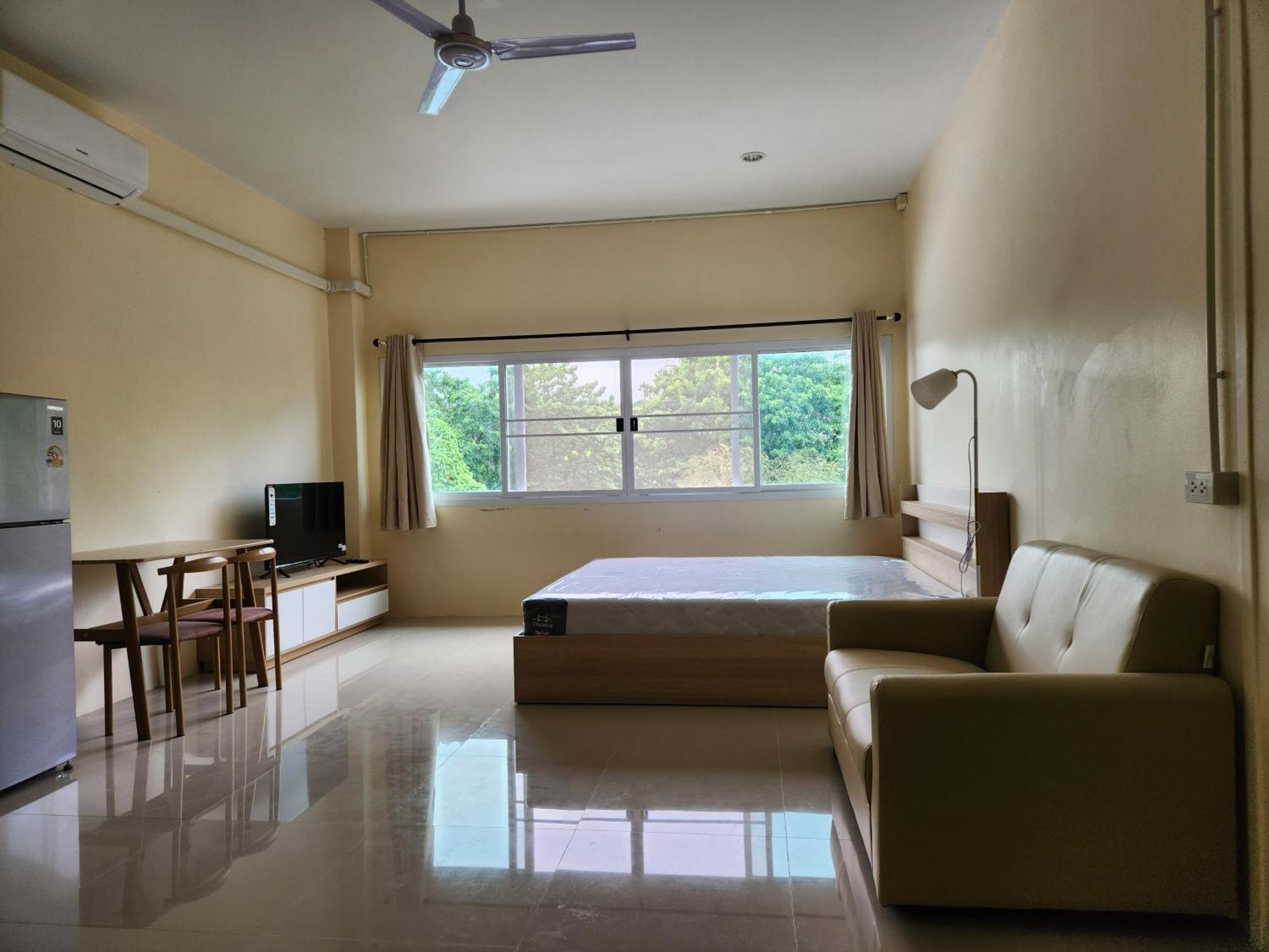 Skypearl Guesthouse & Pub Ko Tao Buitenkant foto