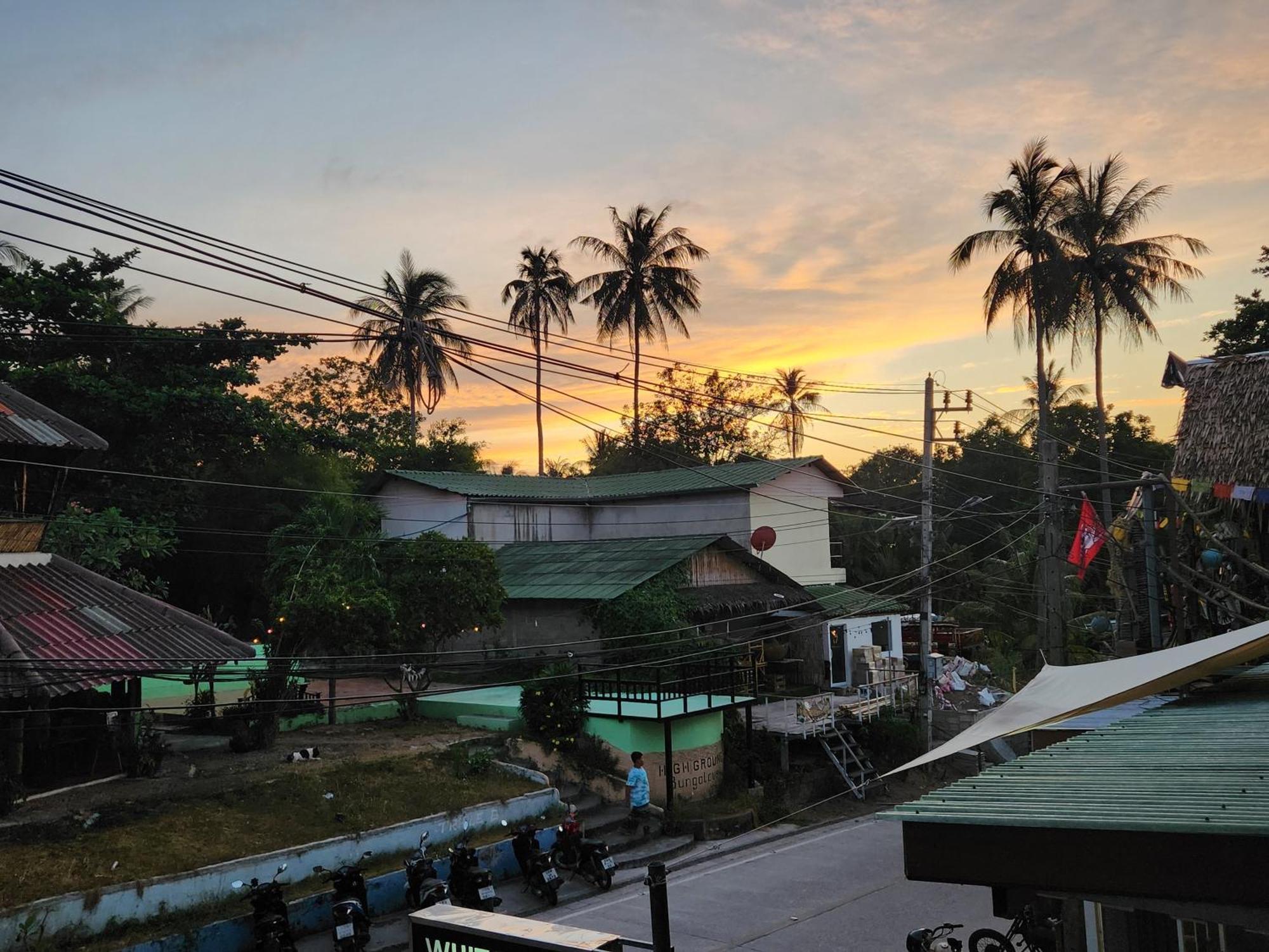 Skypearl Guesthouse & Pub Ko Tao Buitenkant foto