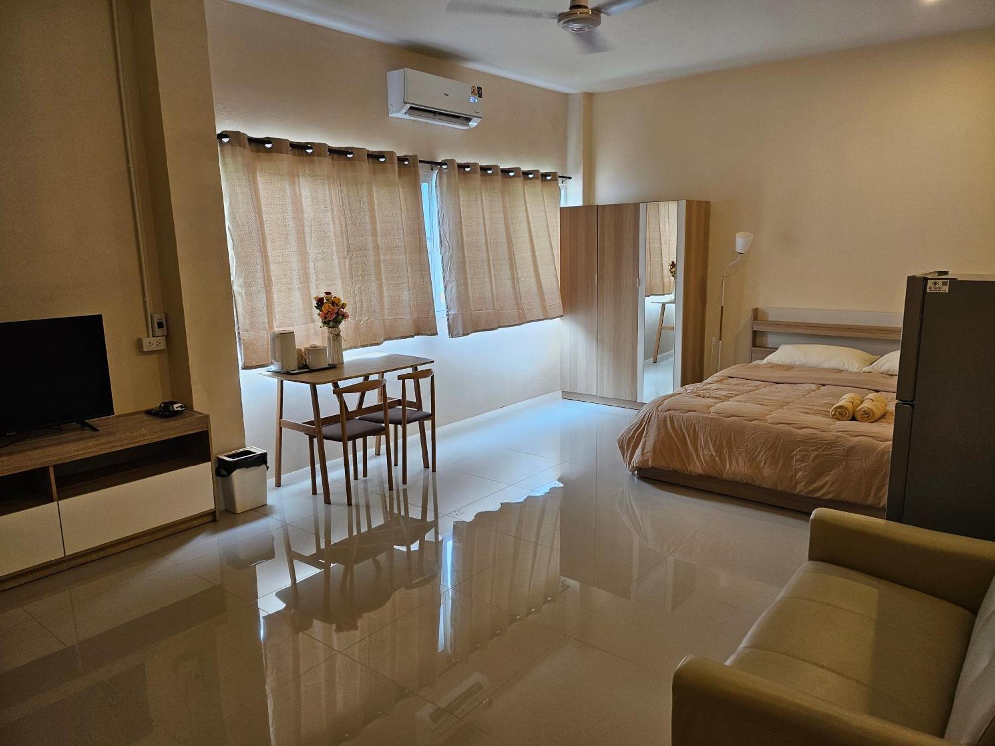 Skypearl Guesthouse & Pub Ko Tao Buitenkant foto