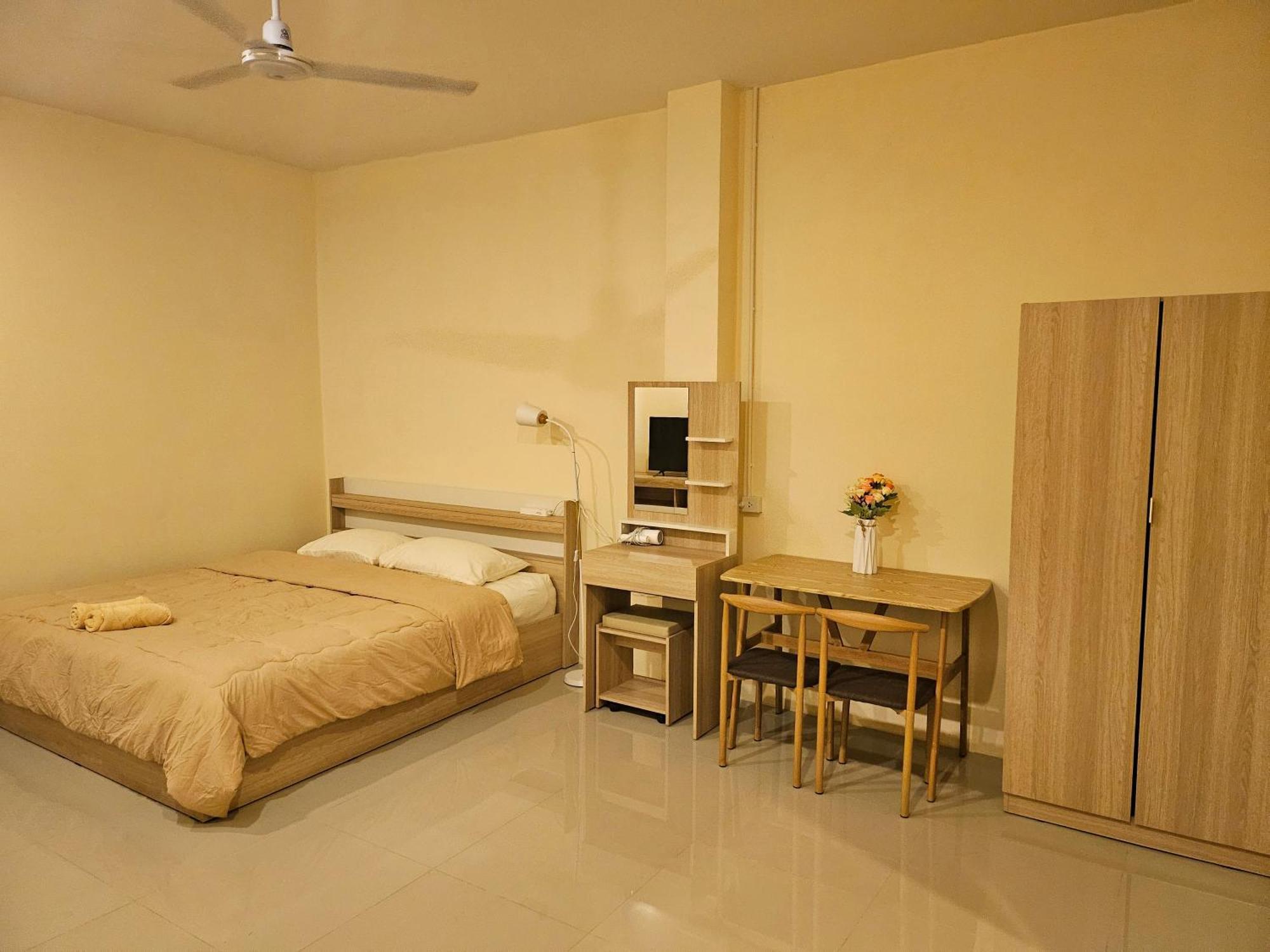 Skypearl Guesthouse & Pub Ko Tao Buitenkant foto